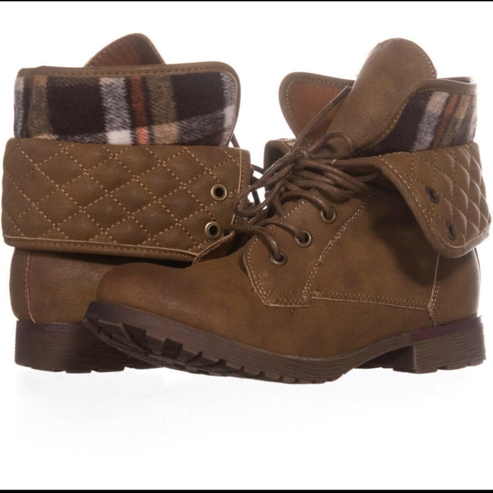 Combat boots